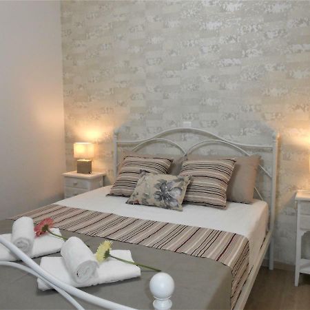 Marras Apartment Athens Exterior photo